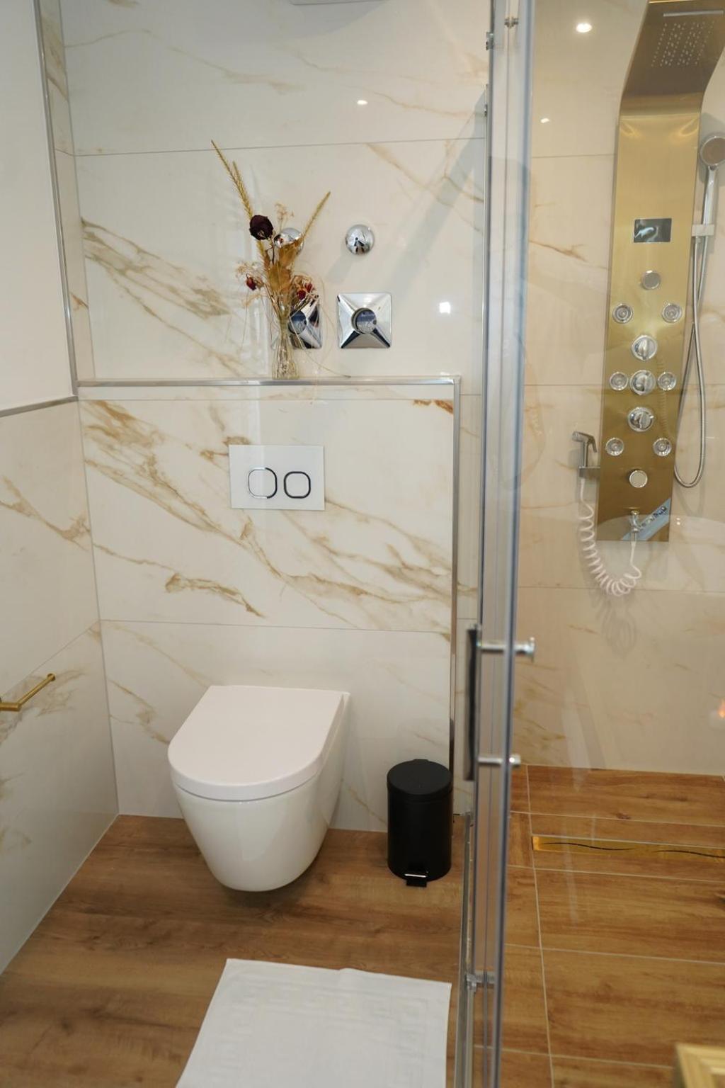 "Yildirim Touristik 1" Ferienwohnung Exklusiv In Austattung Und Lage 库克斯港 外观 照片